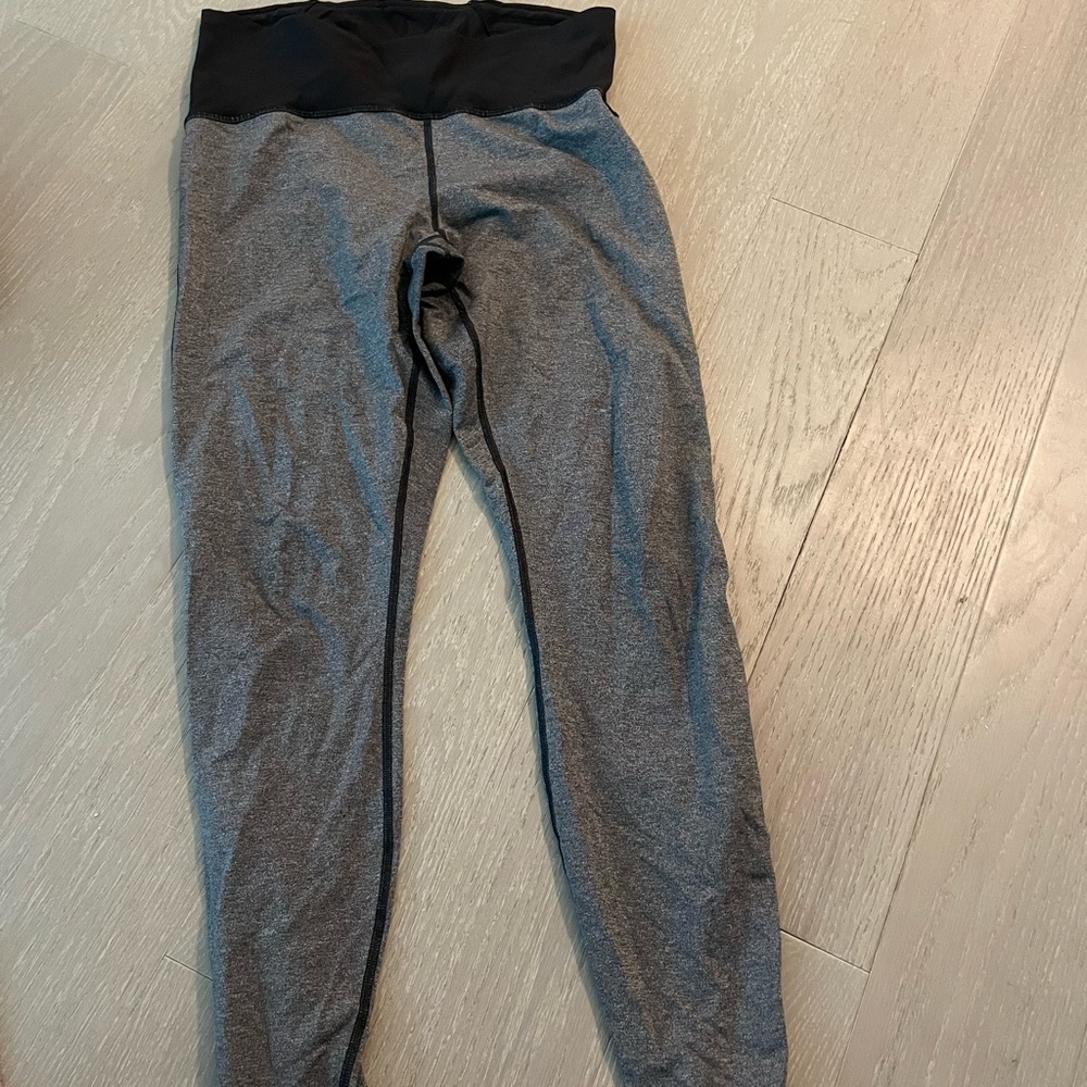 Gray Lululemon leggings fantastic condition